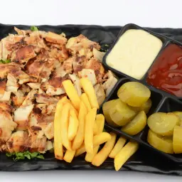 ساندوتش شاورما صغير بالجبن